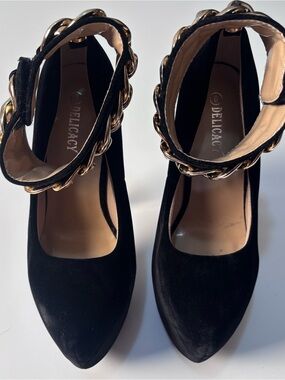 Delicacy Black Suede Pointed Toe Pumps with Gold Chain Ankle Strap